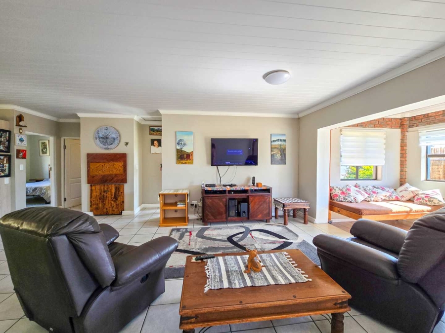 3 Bedroom Property for Sale in Stilbaai Wes Western Cape